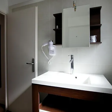 Montchapet Centre 2* ديجون