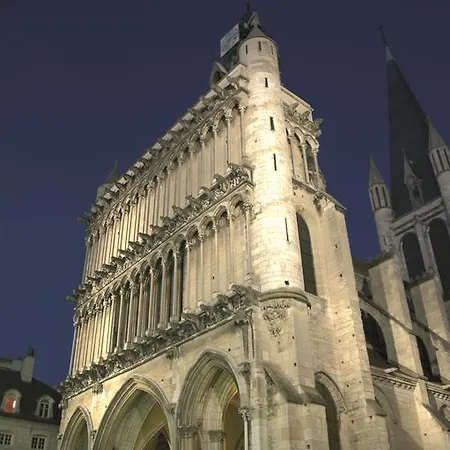 Montchapet Centre 2* Dijon