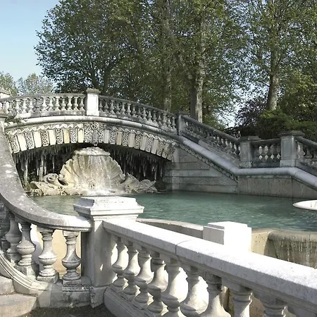 Montchapet Centre فندق 2*