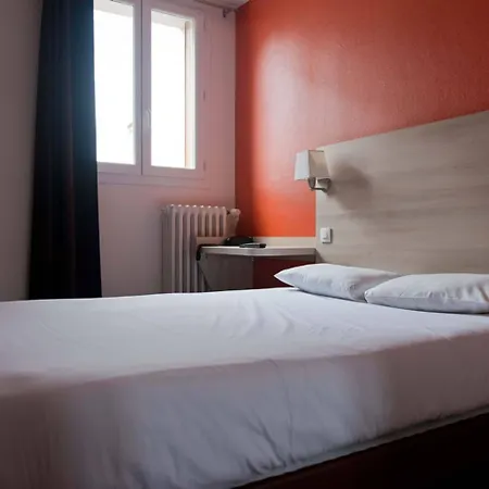 Montchapet Centre Hotel 2*