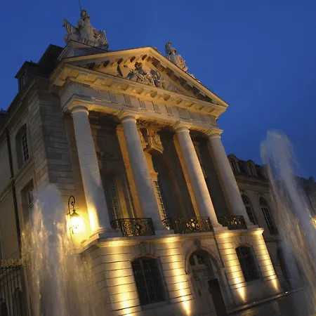 Montchapet Centre 2*