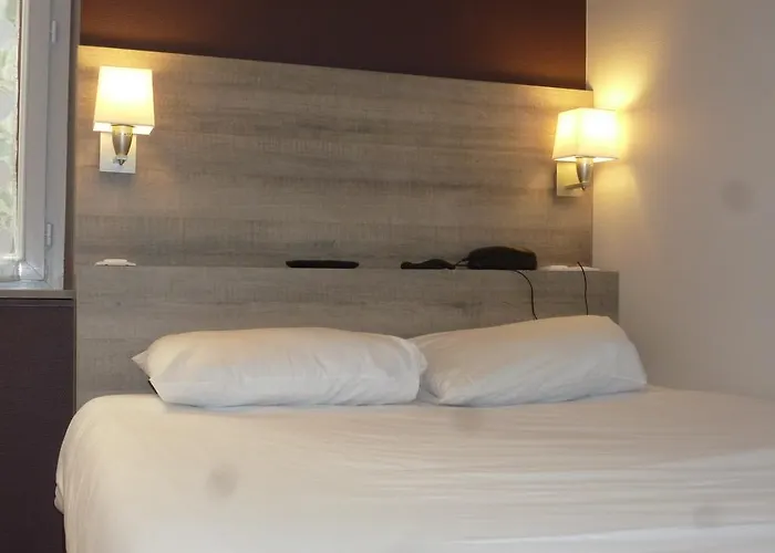 Hotel Montchapet Centre 2*