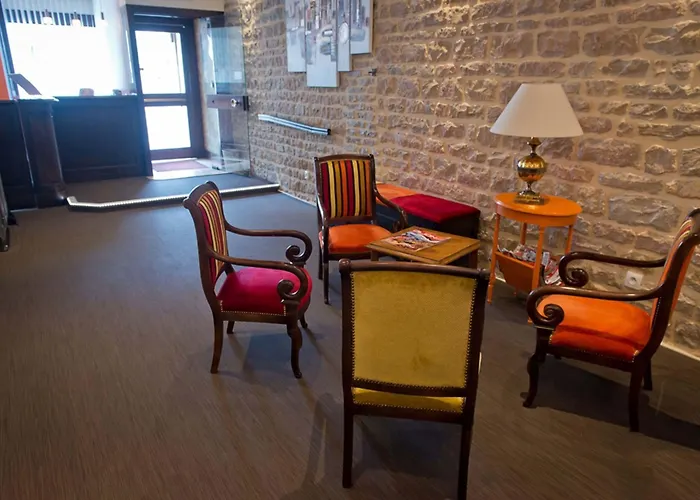 Hotel Montchapet Centre 2*