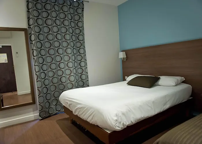 Montchapet Centre Hotel 2*