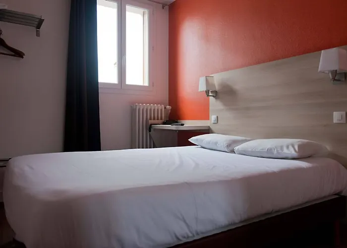 Montchapet Centre Hotel 2*