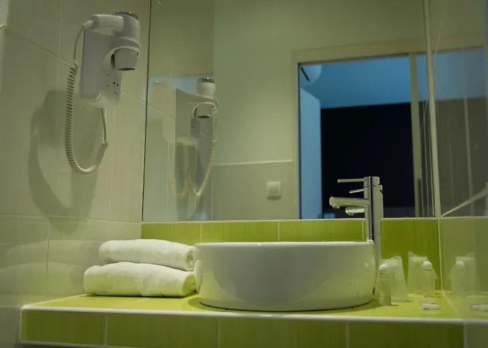 モンシャペ センター ホテル